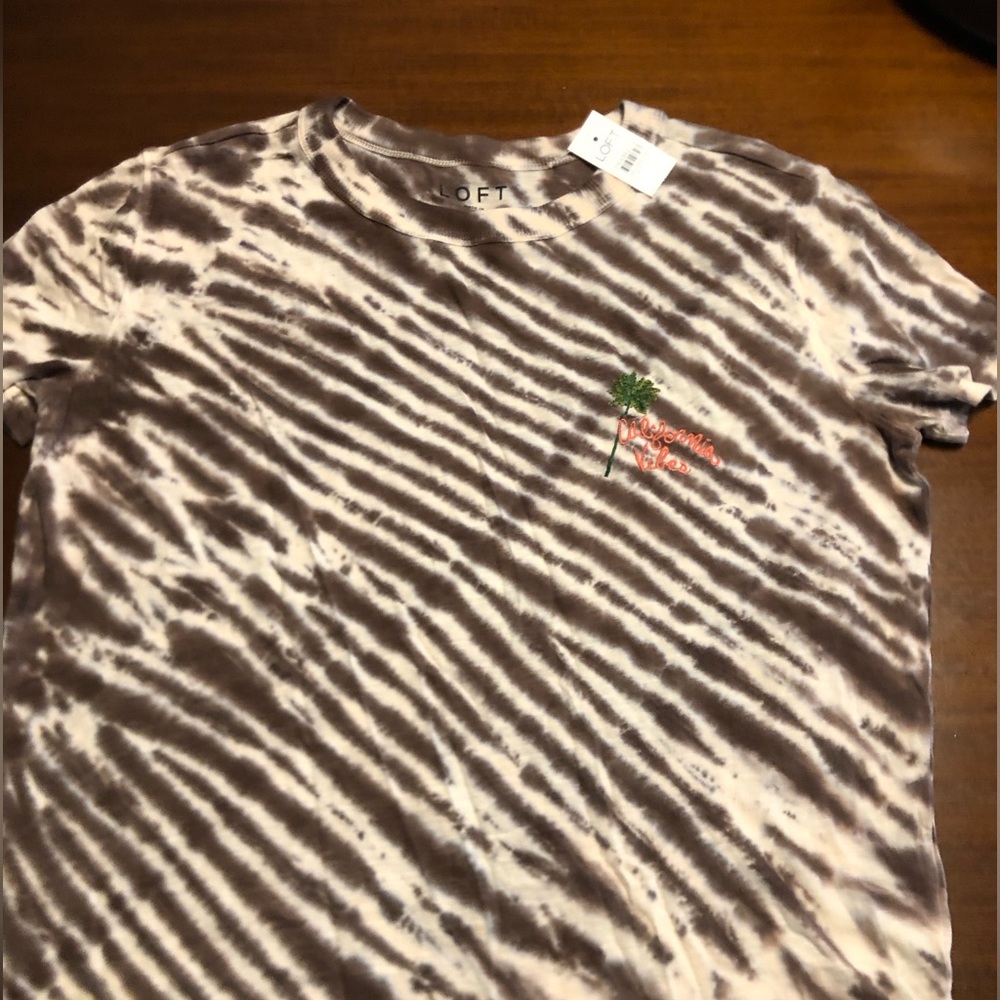 LOFT Brown Short Sleeve Tee with Tie-Dye Design S